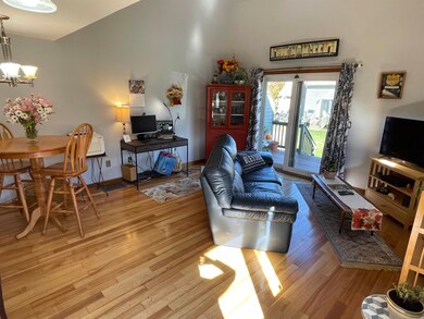 67 Montrose Dr, Stratham, NH 03885 - photo 2