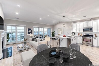 18 Ocean Watch Ct unit 18, Freeport, NY 11520 - photo 5