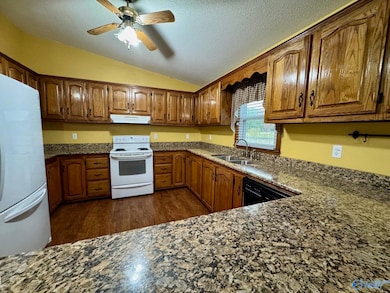 64 N Robinson Rd, Hartselle, AL 35640 - photo 4