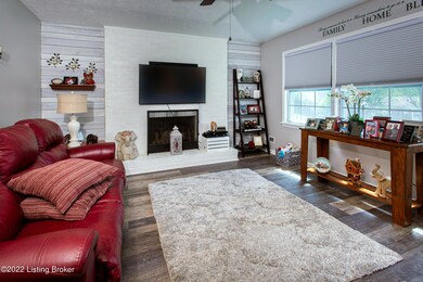 8232 Delido Rd, Louisville, KY 40219 - photo 6