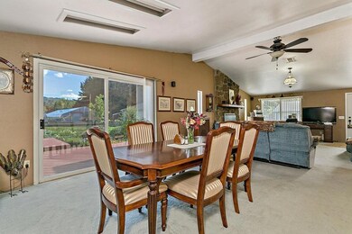 12353 Blackwell Rd, Central Point, OR 97502 - photo 6