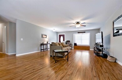 215 NW K St, Bentonville, AR 72712 - photo 3