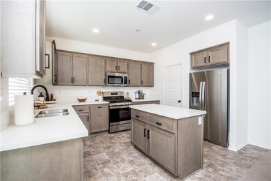 930 Keystone Way, Banning, CA 92220 - photo 4