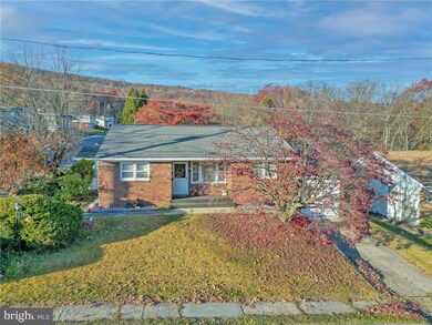 405 W Elm St, Tamaqua, PA 18252 - photo 4