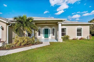 004-1841SWHampshireLane-PortStLucie-FL-s