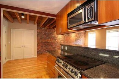 122-124 Fulton St unit 1, Boston, MA 02109 - photo 4