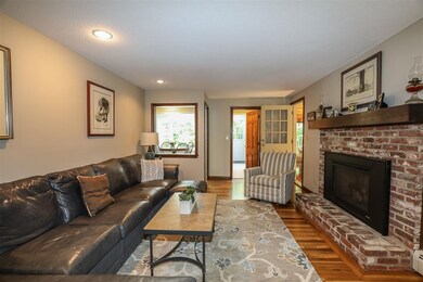 11 Woburn Abbey Dr, Bedford, NH 03110 - photo 6