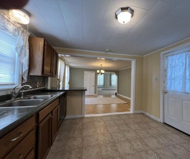 12 Winter St, Waterville, ME 04901 - photo 6