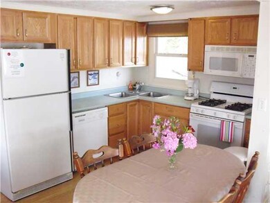 Kitchen nice working kitchen, nice cupboard space 