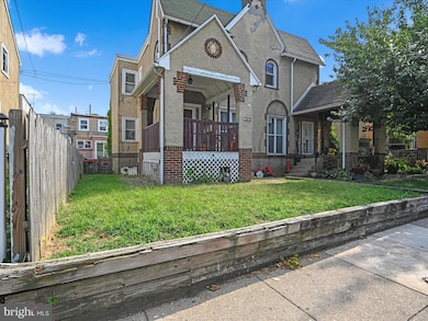 291 N Wycombe Ave, Lansdowne, PA 19050 - photo 3