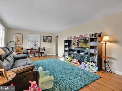 181 N 5th St, Mount Wolf, PA 17347 - photo 5