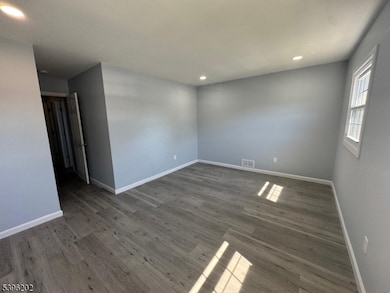 37 Irving St, Carteret, NJ 07008 - photo 5