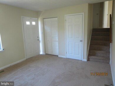 18085 Tompkins Ct, Dumfries, VA 22026 - photo 5