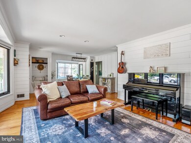 6639 Moly Dr, Falls Church, VA 22046 - photo 7