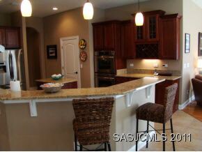 Gourmet kitchen