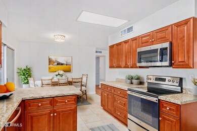 10844 W Cheryl Dr, Sun City, AZ 85351 - photo 7