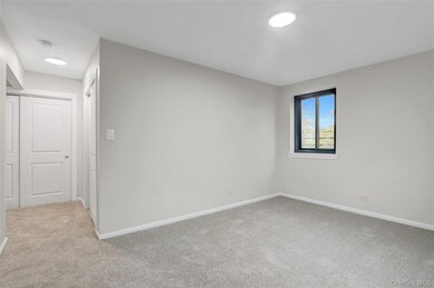 The Alpine unit B53, Hollis, NY 11423 - photo 6