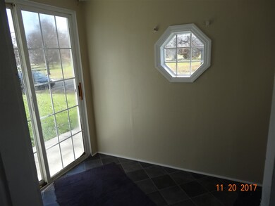 1514 S Hackley St, Muncie, IN 47302 - photo 7