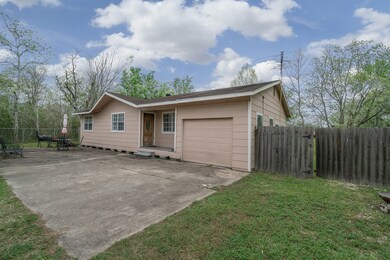 3409 Herbert Dr, Pearland, TX 77584 - photo 2