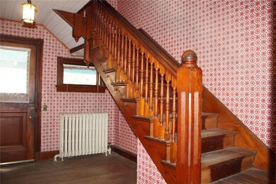 23 Rhode Island Ave, Newport, RI 02840 - photo 4