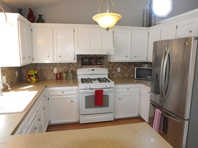 Kitchen 2.JPG