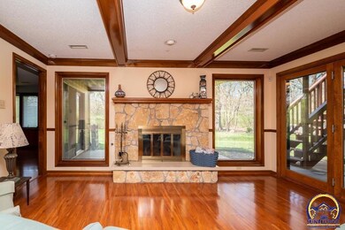 3637 SW Stonybrook Dr, Topeka, KS 66614 - photo 2