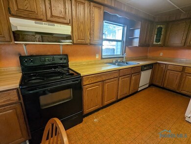 3942 Drummond Rd, Toledo, OH 43613 - photo 6