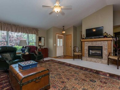 8 Campbell Ln, Bella Vista, AR 72715 - photo 2