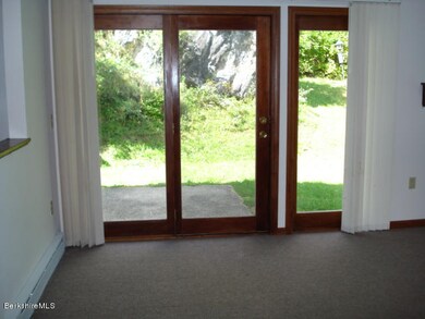 11 Cobble Stone Cove, Pittsfield, MA 01201 - photo 3