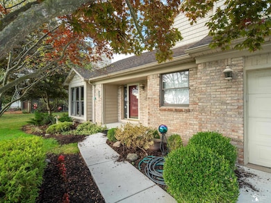 17624 Parke Ln, Grosse Ile, MI 48138 - photo 3