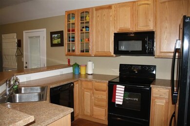 623 E 4th St, Hugoton, KS 67951 - photo 5