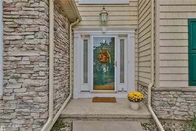 1647 Fieldstone St, Allentown, PA 18106 - photo 2