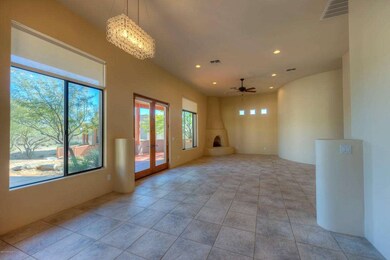 008_Casual Dining and Family Room