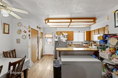 6-web-or-mls-1707 West 1020 Nort 62-4