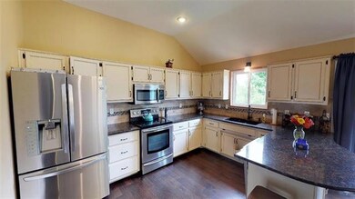 GRANITE COUNTERS & SS APPLIANCES.