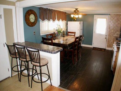 102 San Juan Rd, Carpentersville, IL 60110 - photo 7