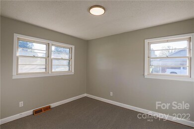 173 Shumaker Dr, Statesville, NC 28625 - photo 5