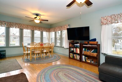 758 Laurel Ave, Des Plaines, IL 60016 - photo 5