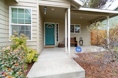 2126 SW Pumice Ave, Redmond, OR 97756 - photo 2