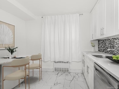 The Raymont unit 4-B, Bronx, NY 10463 - photo 3