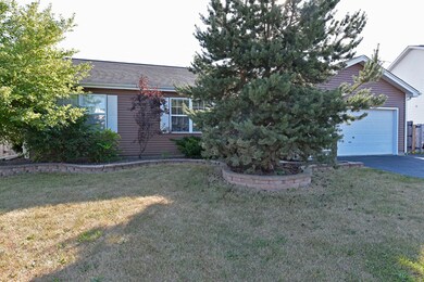 1529 Southport Ct, Zion, IL 60099 - photo 3