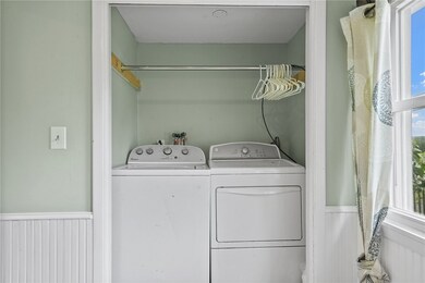 Main unit mudroom and laundry