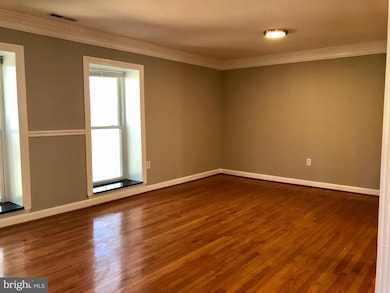 3709 Persimmon Cir, Fairfax, VA 22031 - photo 7