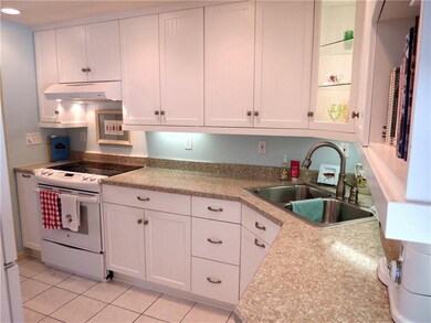 The professionally updated 11X7 kitchen features n
