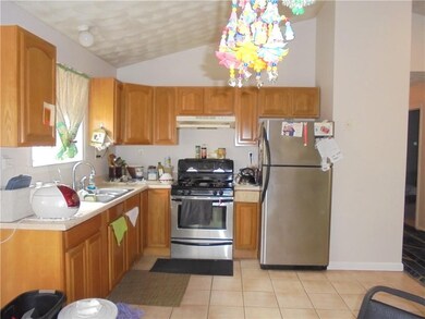 322 Willard Ave, Providence, RI 02907 - photo 2