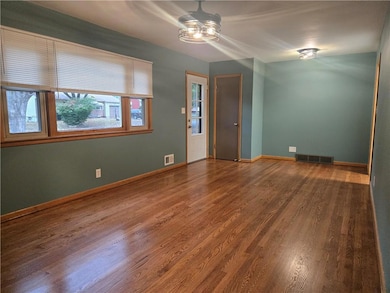 3609 S Main St, Independence, MO 64055 - photo 5