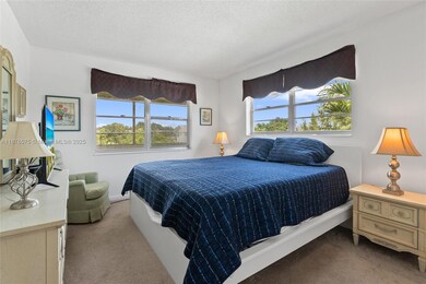 431 Markham T, Deerfield Beach, FL 33442 - photo 4