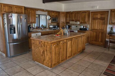 Spacious kitchen with island work areaq