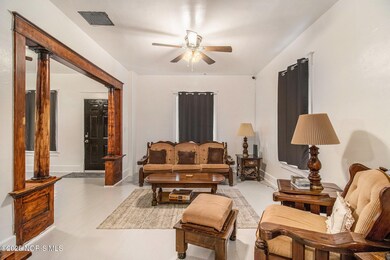 004_2344_elm_st_3_35