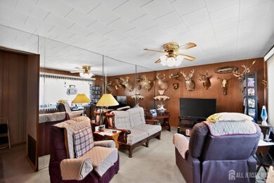 18 Hemlock Dr, Parlin, NJ 08859 - photo 3